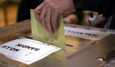 YSK’dan seyyar sandık kararı Yüksek Seçim Kurulu 14 mayıs seçiminde seyyar sandıklarda oy kullanacaklara ilişkin usul ve esasları belirledi.